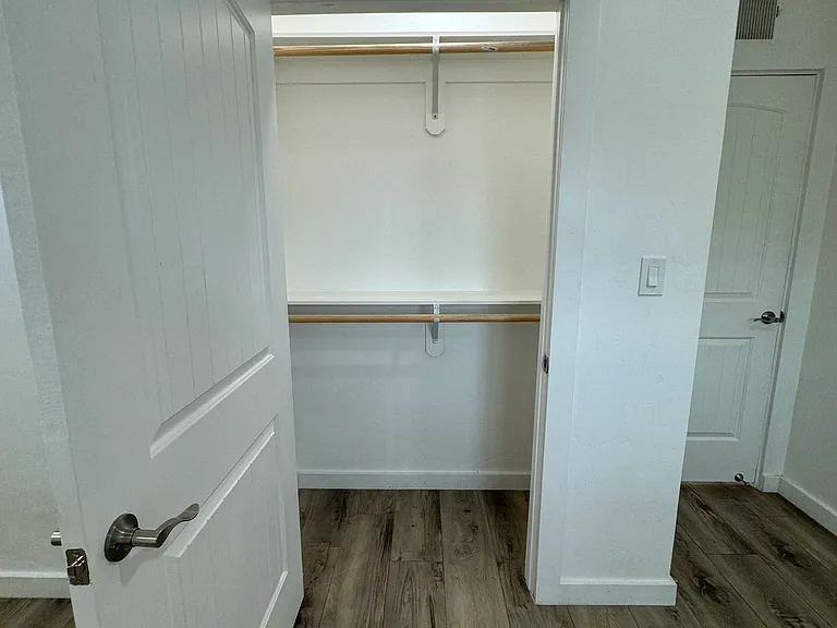 1803 E Miles St — Photo 16