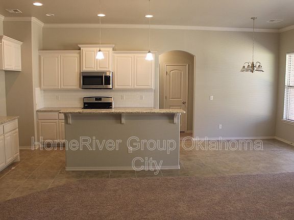 4th image of 10805 NW 117th Pl