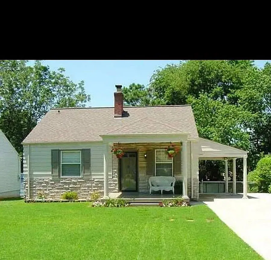 2 bed, 1.0 bath, 950 sqft, $1,295 — Photo 1