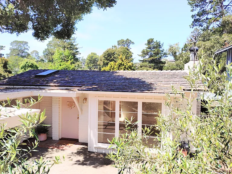 Torres St #3SW — Photo 1