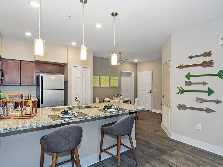 Sendero Gateway Apartment Homes — Photo 33