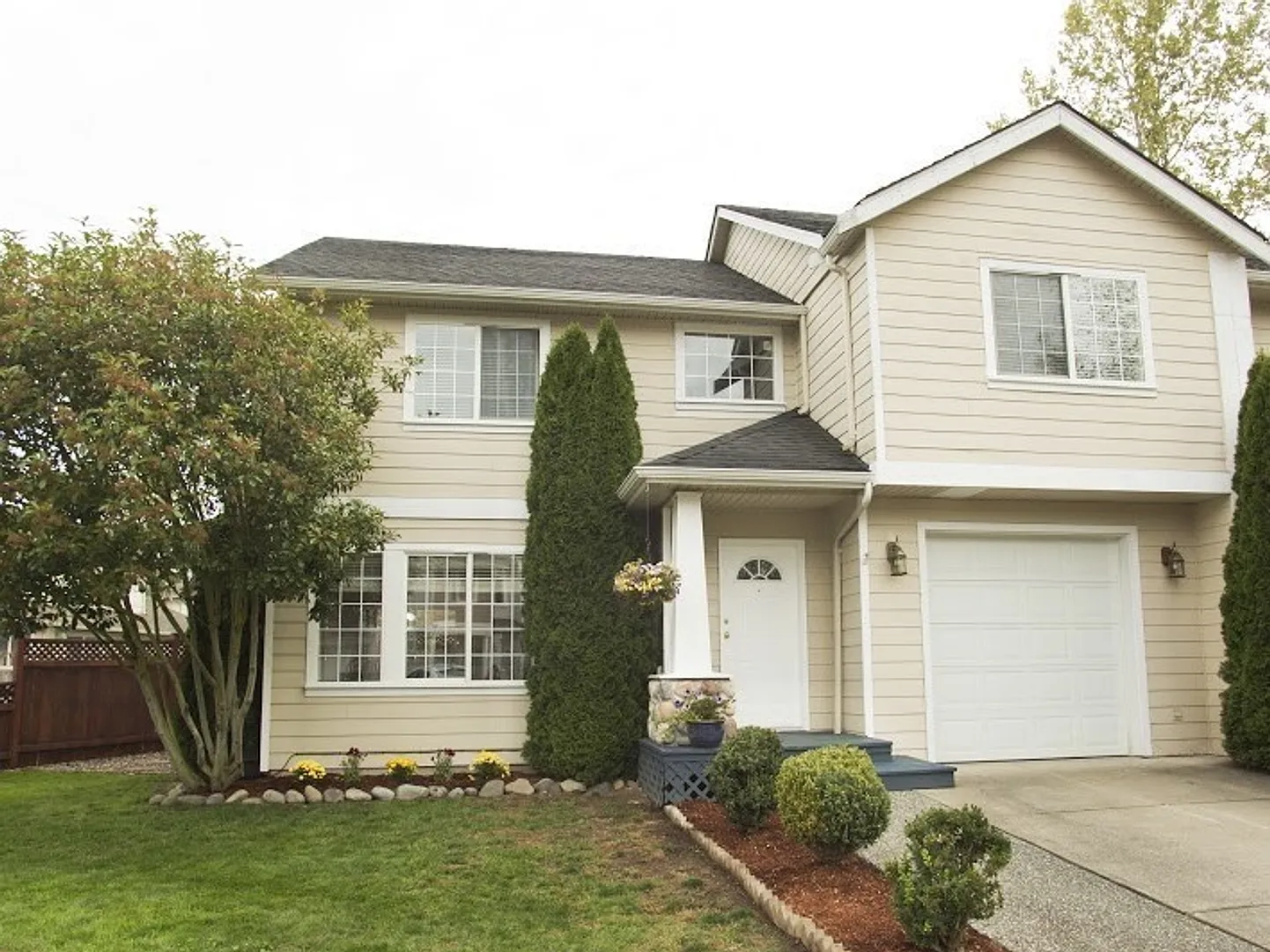 Rent Special! $500 Off Of First Month! 3 Bedroom, 2.5 Bath In The Cordata/Meridian Area! — Photo 1