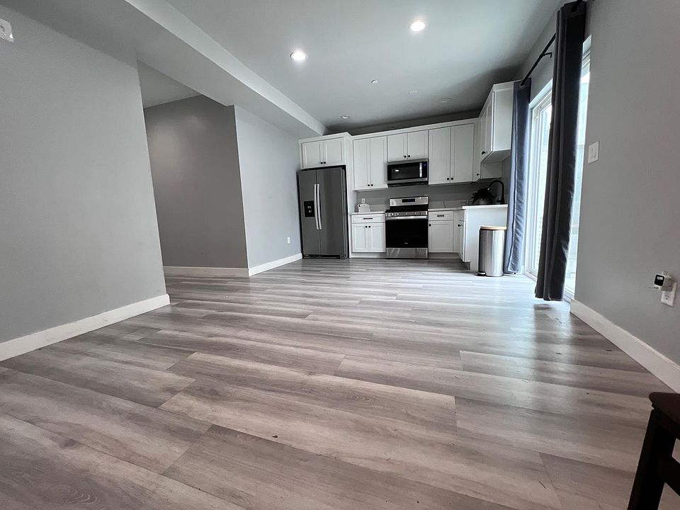 1st image of 11348 Hatteras St #D1