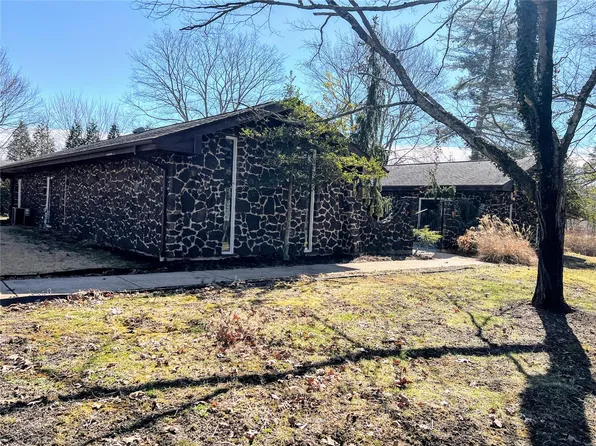 1 Longwood Ln, Ironton, MO 63650