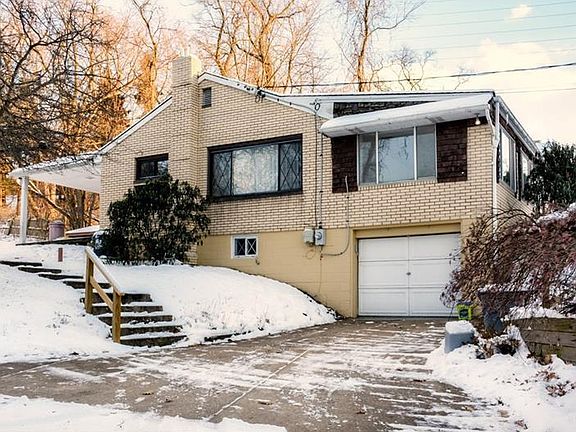 3rd image of 131 Sherwood Dr