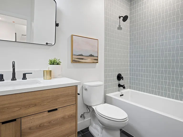 1233 Perry St #1 — Photo 26