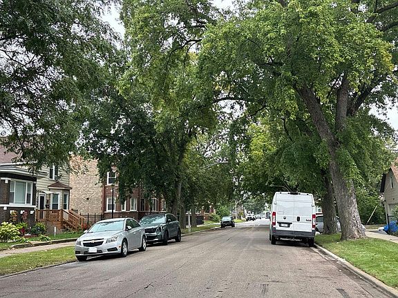 4th image of 1036 W 88th St