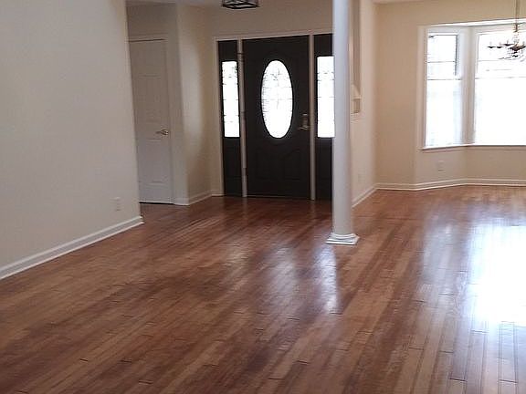 3rd image of 12 Oakbark Ct