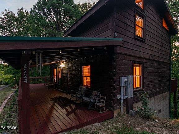 4th image of 4224 Chamberlain Ln