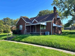512 E Broadway St, Loogootee, IN