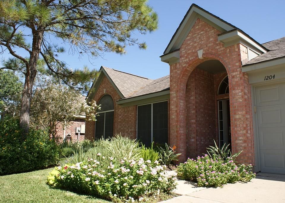 1st image of 1204 Candlewood Dr