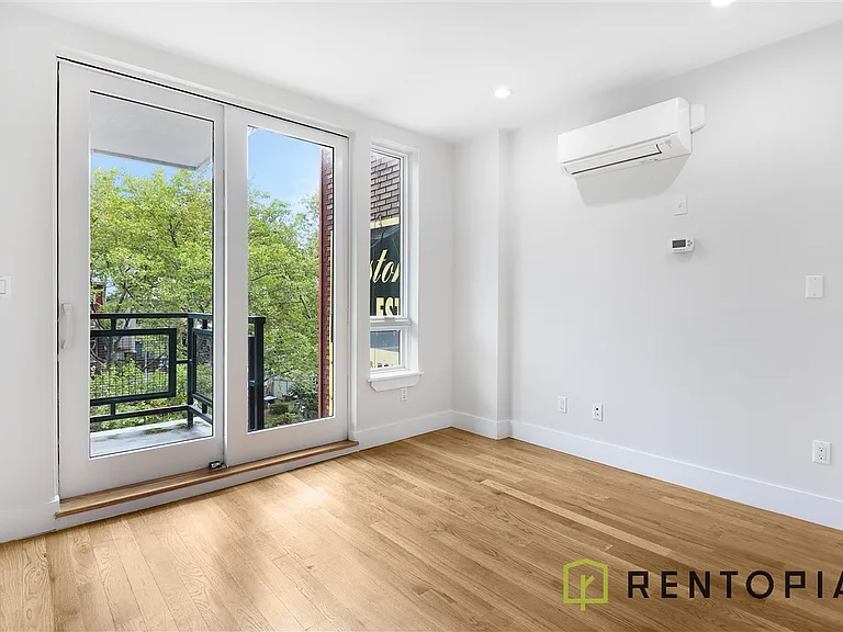 854 Metropolitan Ave #2A — Photo 3