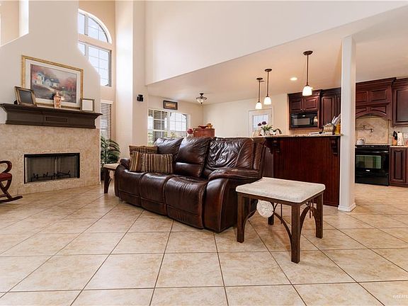 5th image of 2200 Monaco Dr
