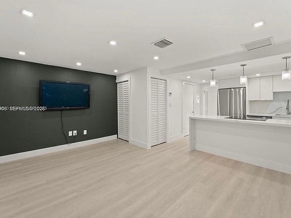 3rd image of 777 SW 9th Ave APT 509
