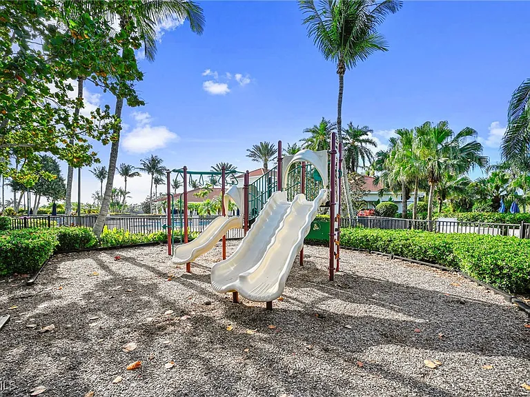 8847 Largo Mar Dr — Photo 38