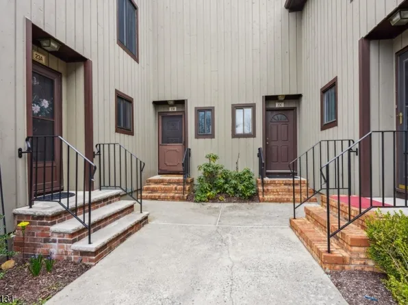 38 Park St #23B, Florham Park Boro, NJ 07932