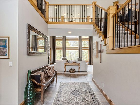 3rd image of 2808 Sunset Dr NE
