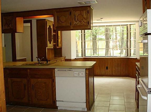 4th image of 2005 Woodbrook St