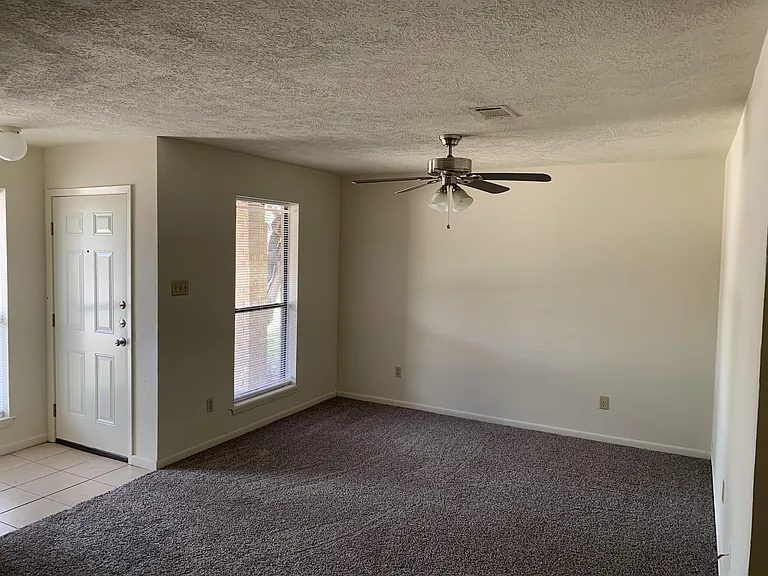 3603 Western St — Photo 2