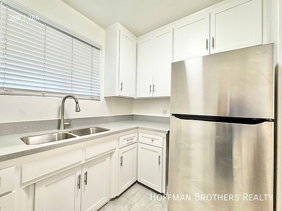 2nd image of 1435 S Sherbourne Dr #2