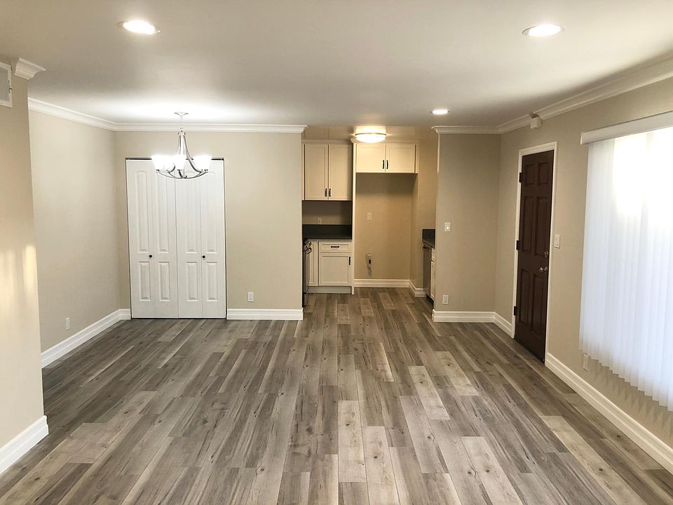 1st image of 1366 E Garfield Ave APT 7