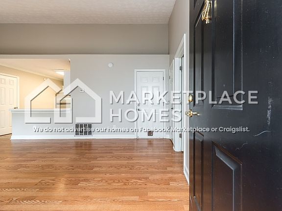 4th image of 2733 Saint Charles Ln NW