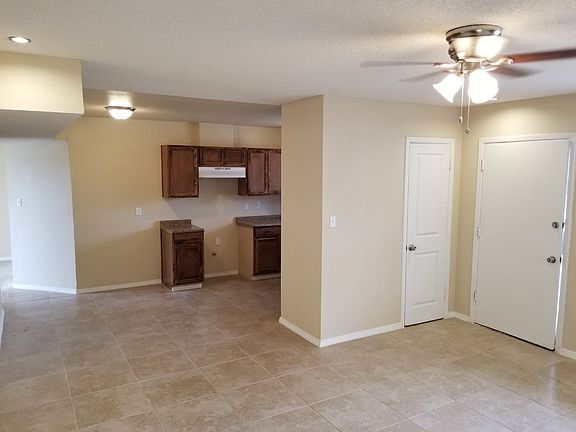 4th image of 3529 Broaddus Ave