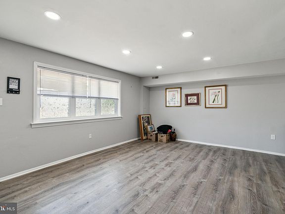5th image of 3709 Ronnald Dr
