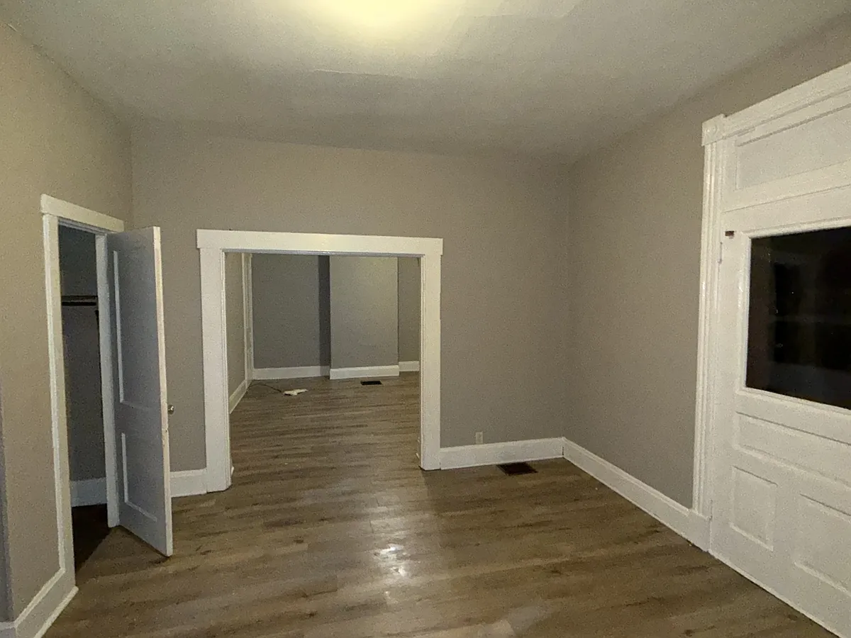 Building Photo - 1630 Ray Combs Ave #1