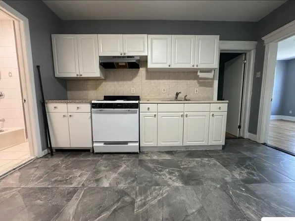 66 W 18th St, Bayonne, NJ