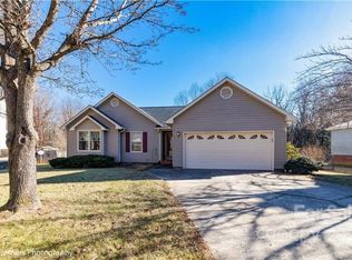12 N Leslie Ln, Asheville, NC 28805