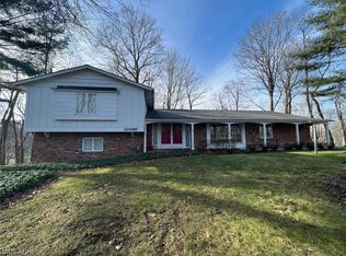 10000 Crestridge Dr, Chardon, OH 44024
