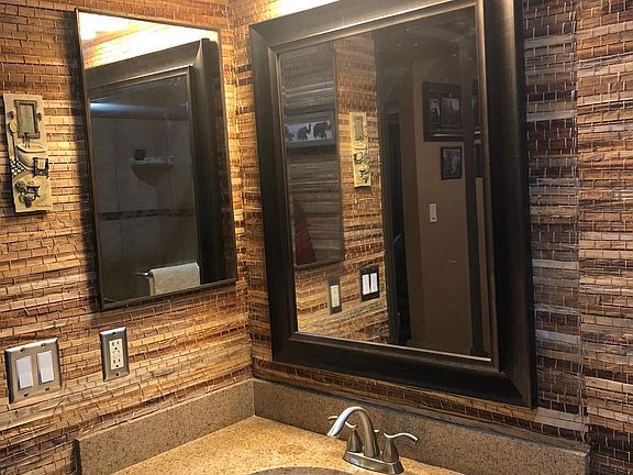 4th image of 432 Edgehill Ln Unit 001