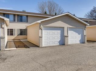 915 7th St APT 18, Jordan, MN 55352