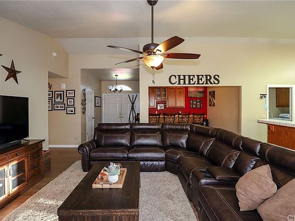 5th image of 2321 Andrews Pl