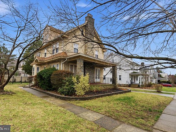 2nd image of 638 Turner Ave