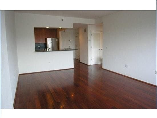 4th image of 3220 City Pl #3220