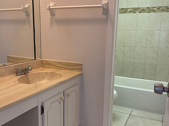 5th image of 4291 NW 9th Ave APT 206