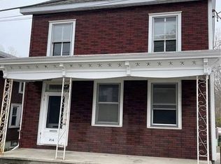214 E Wyomissing Ave, Mohnton, PA 19540