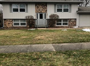 1431 Valley View Dr APT A, Coralville, IA 52241