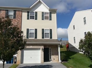 112 Pumpkin Patch Ln, Hockessin, DE 19707