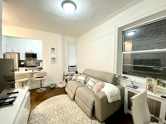 Rented by Douglas Elliman | media 4