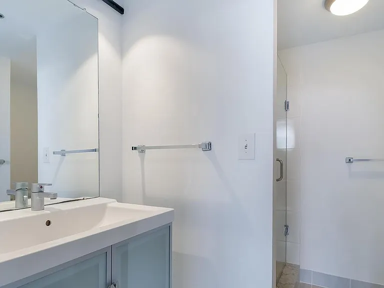 444 N 4th St #409 — Photo 5