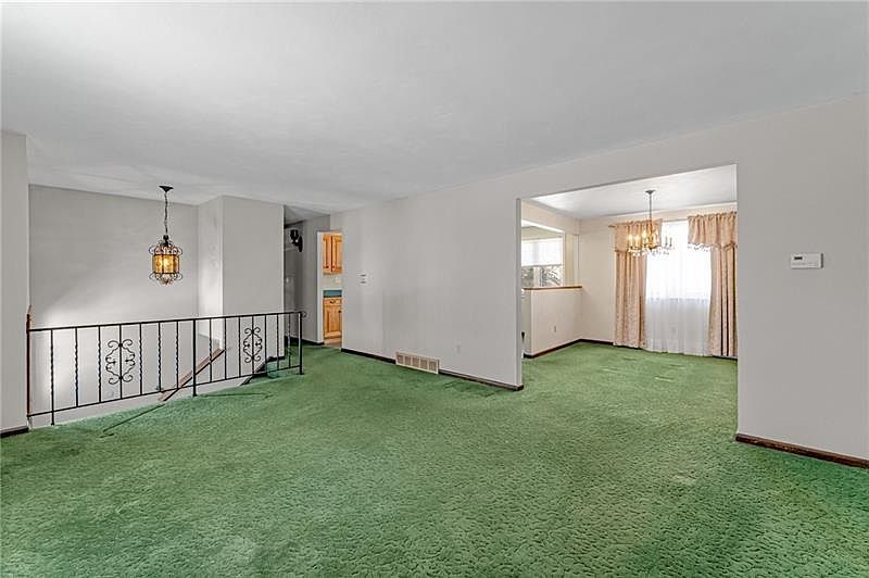 217 Harris Rd, New Kensington, PA 15068 Zillow