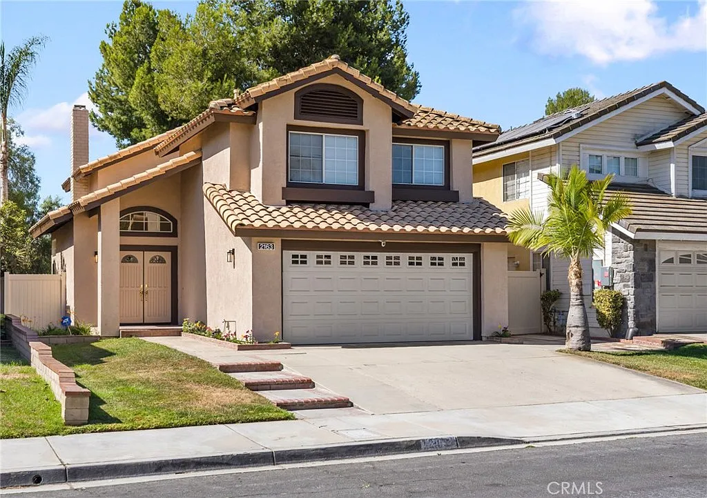 3 bed, 2.5 bath, 1726 sqft, $3,999 — Photo 3