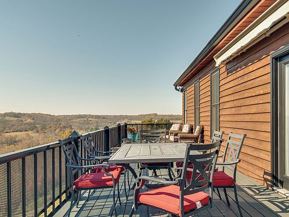 15th image of 327 Stoneybrook Rd