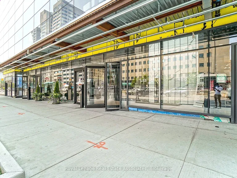 488 University Ave #2302 — Photo 2