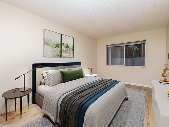3rd image of 630 Mariposa Ave #109