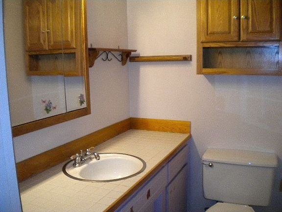 2nd image of 208 Sunrise Dr
