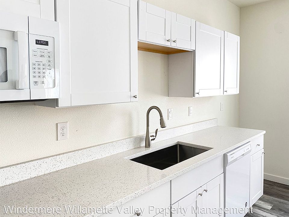 1st image of 368 Spaulding Ave #B2